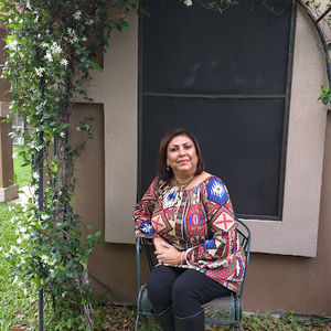 Meet your Posher, Dora elia